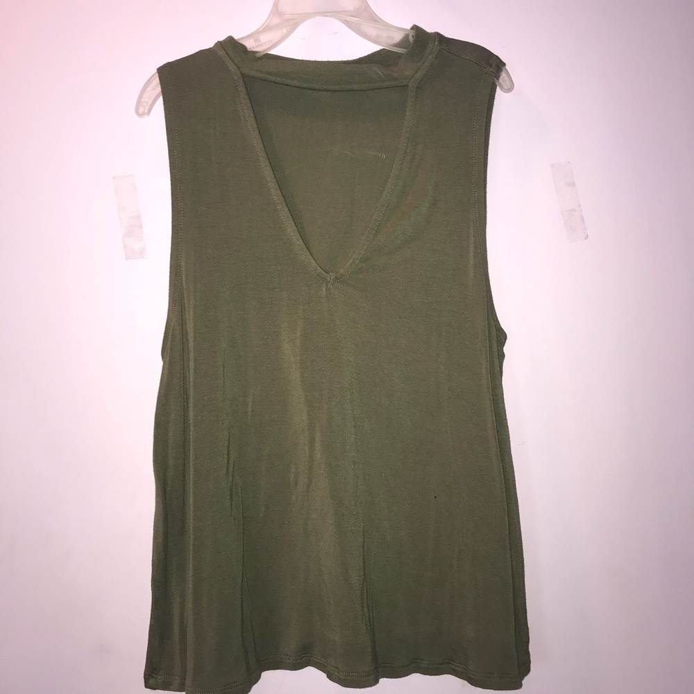 Garage Green Tank